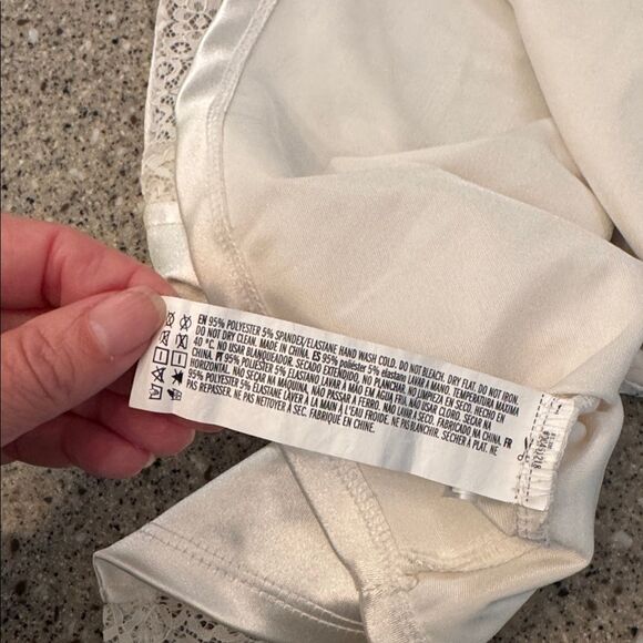 FOREVER 21 Satin Lace Corset Cami Coquette Balletcore Y2k Vibes Top - Picture 6 of 9